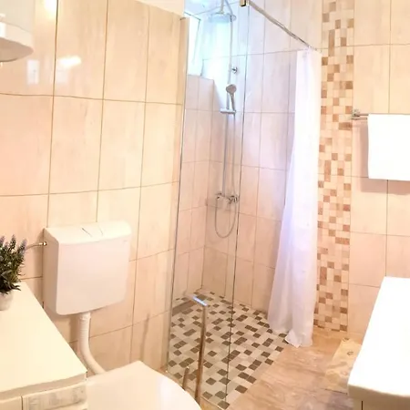 Marija Magdalena דירה *